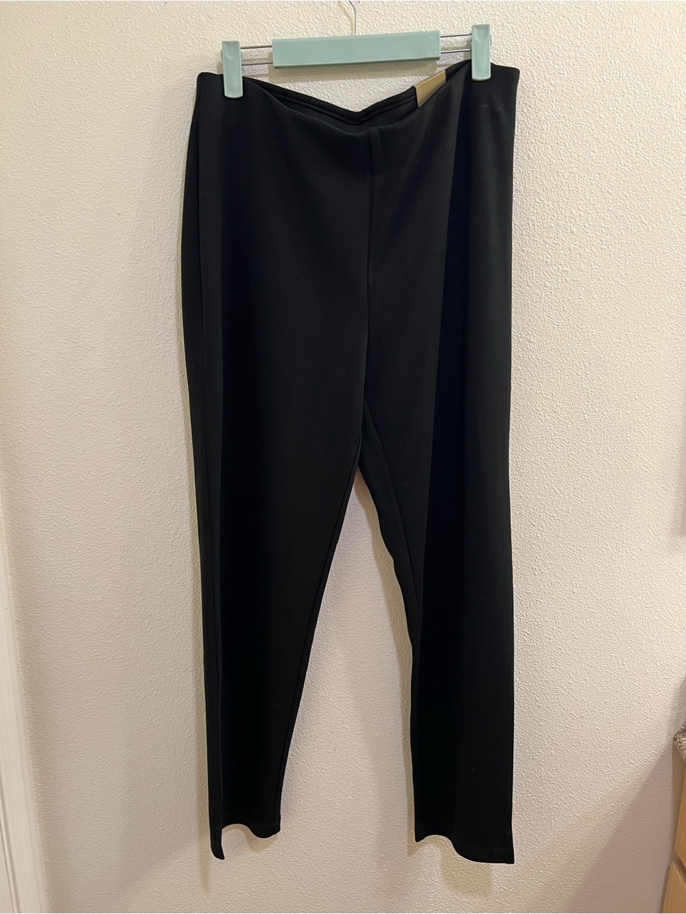 NWT Chico’s Weekends Double Knit Pull On Pant Black Size 2 (US 12), NWT